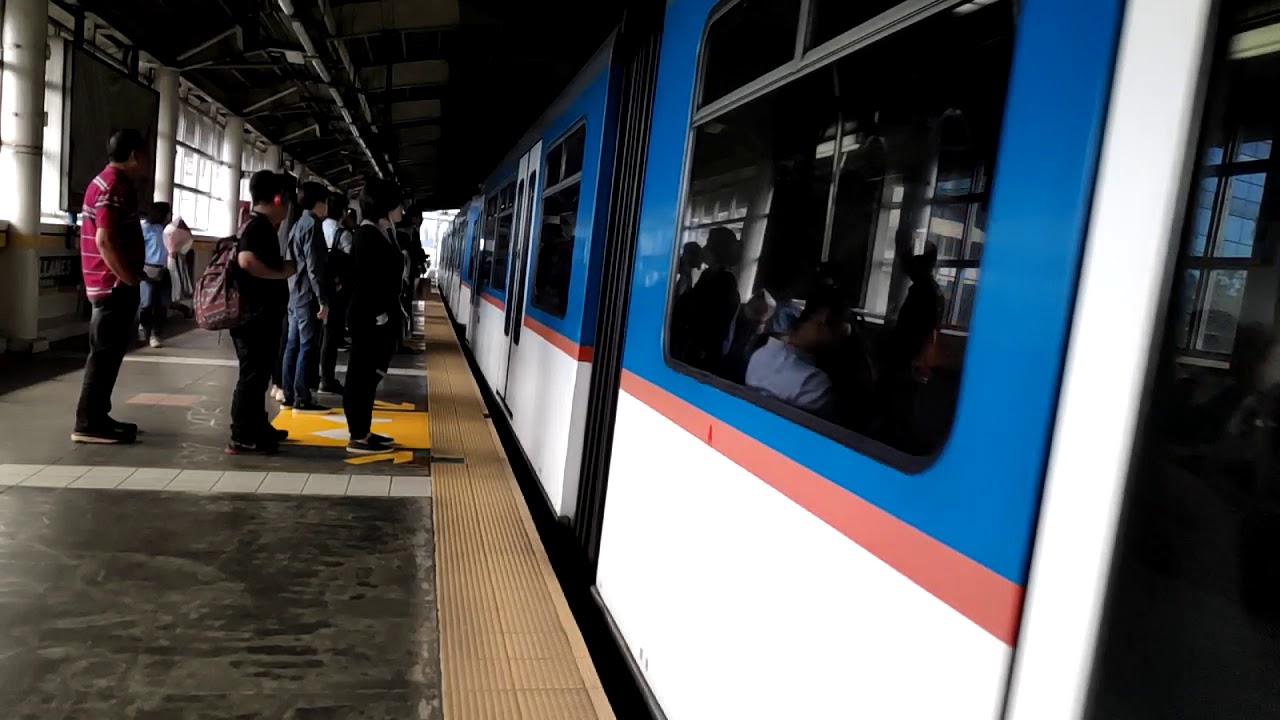 MRT train - 960 FPS super slow motion on Pocophone F1 (unedited)
