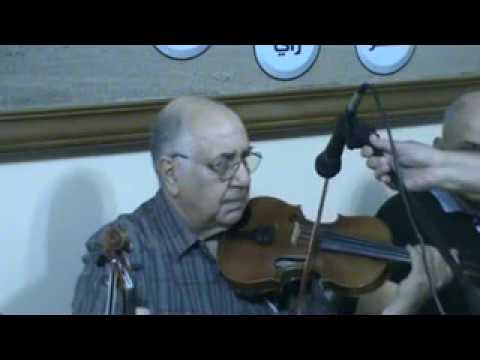 موسيقى اغنية رسالة من تحت الماء صولويست الكمان الفنان محمد مصطفى صالون المنارة 19 6 2013