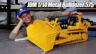 This JDMODEL 1/14 575 Hydraulic Bulldozer is a POWERHOUSE! #metal #machine #model #dozer #rc