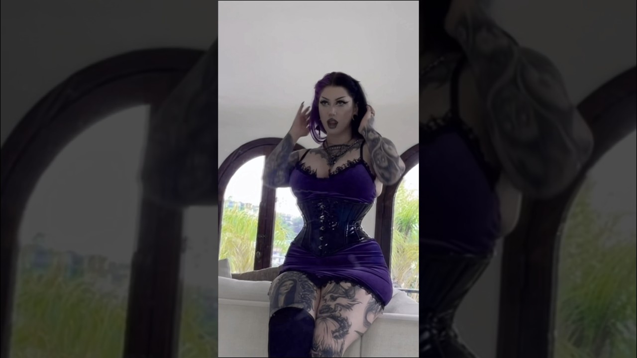 Do u like this outfit??🖤💜 #gothicstyle #gothgirl #altgirl