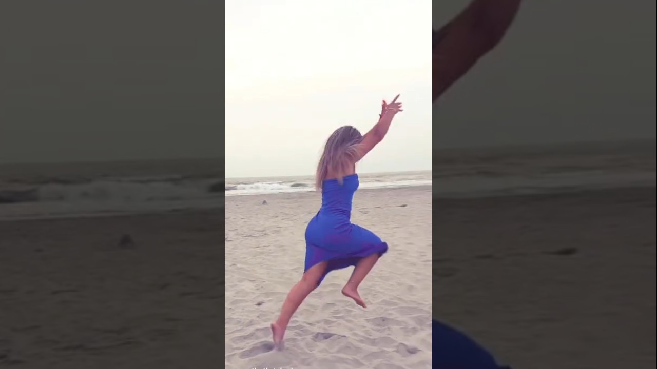 GITANA GUAPA HACIENDO VOLTERETAS IMPRESIONANTES A RITMO DE RUMBA FLAMENCA💙❤️💚 