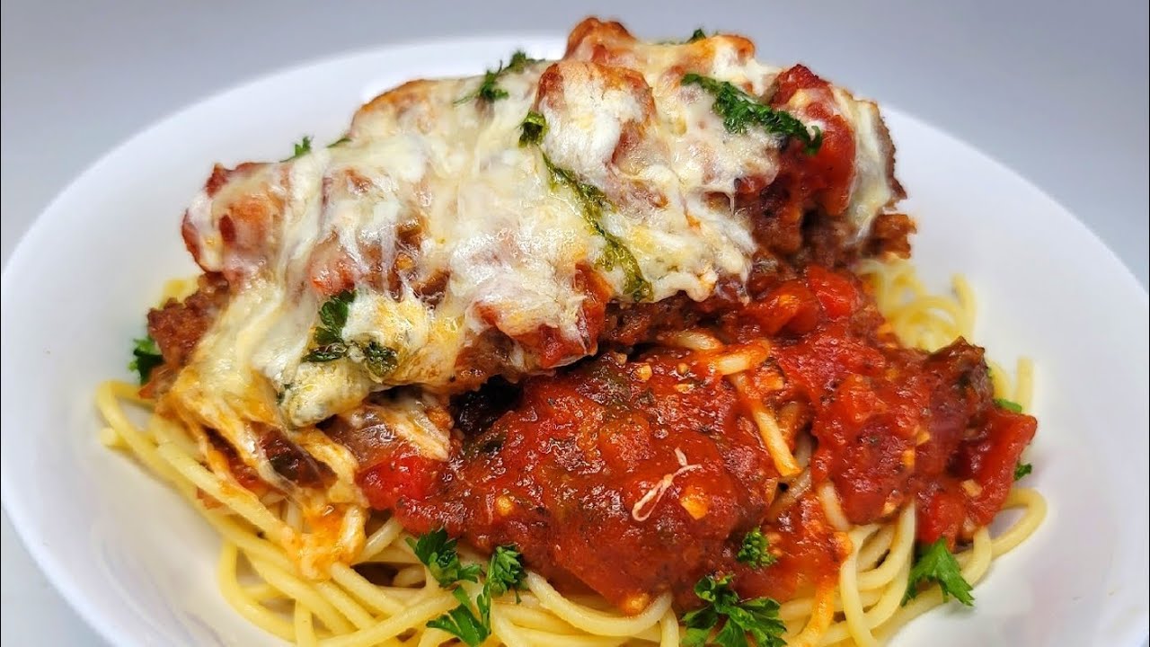 the best parmesan chicken/ chicken parmesan recipe YouTube