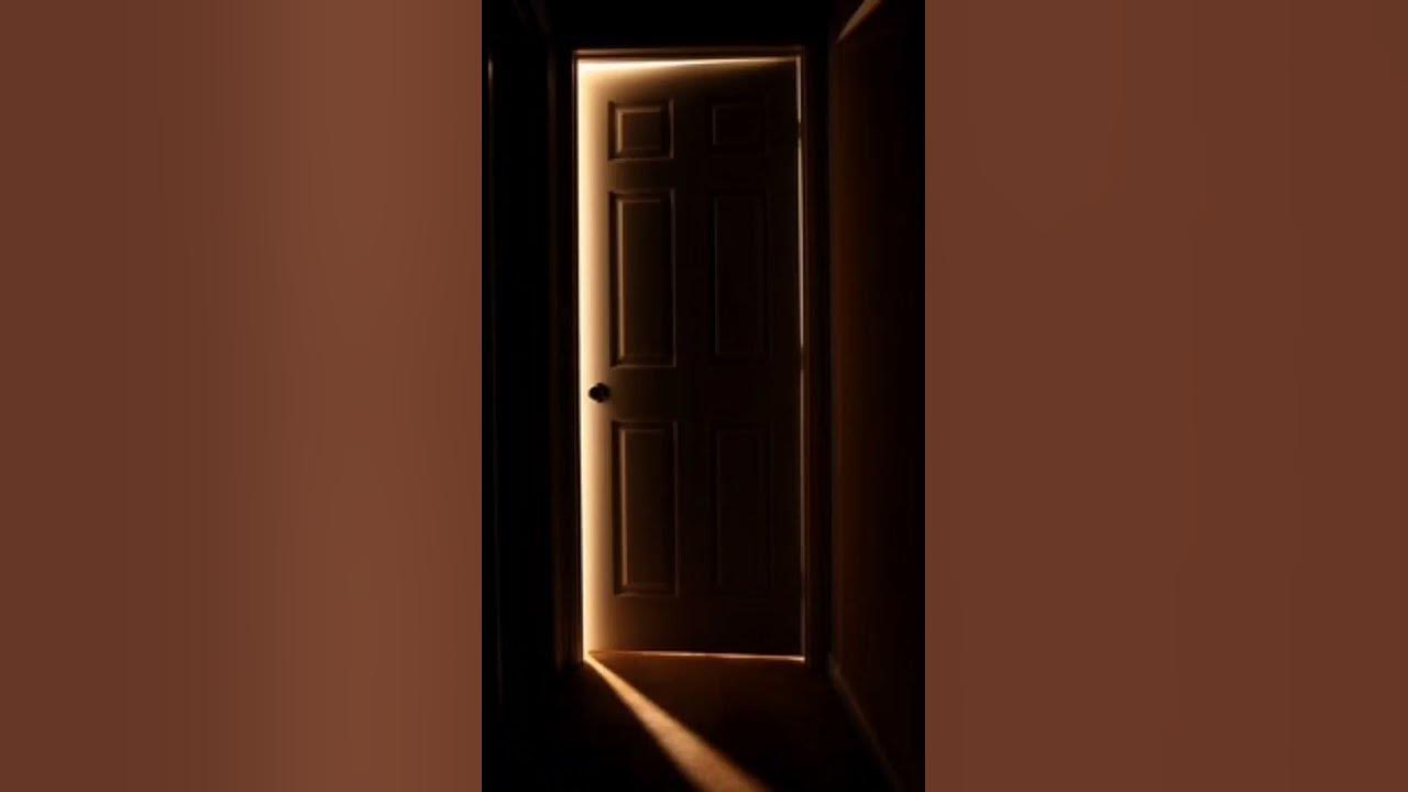 scary door sound effect