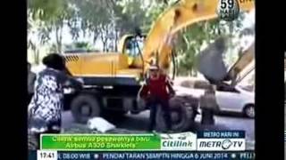 Download lagu TAMAN BUNGKUL RUSAK yang bikin RISMA Walikota Surabaya NGAMUK & MARAH BESAR FULL HOT NEWS