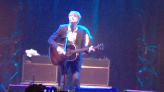 Peter Doherty solo - "Music when the lights got out"