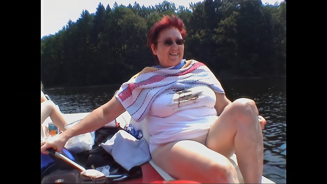 Helenka ❤️ s vnučkou na šlapadle, Pastviny 7.7.2006, do 4K