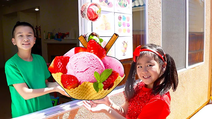 Jannie and Andrew Pretend Play Drive Thru Shop | Funny Food Toys Story