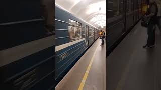 прибытие 81-502 (ЕмА-502) на станцию Пушкинская
