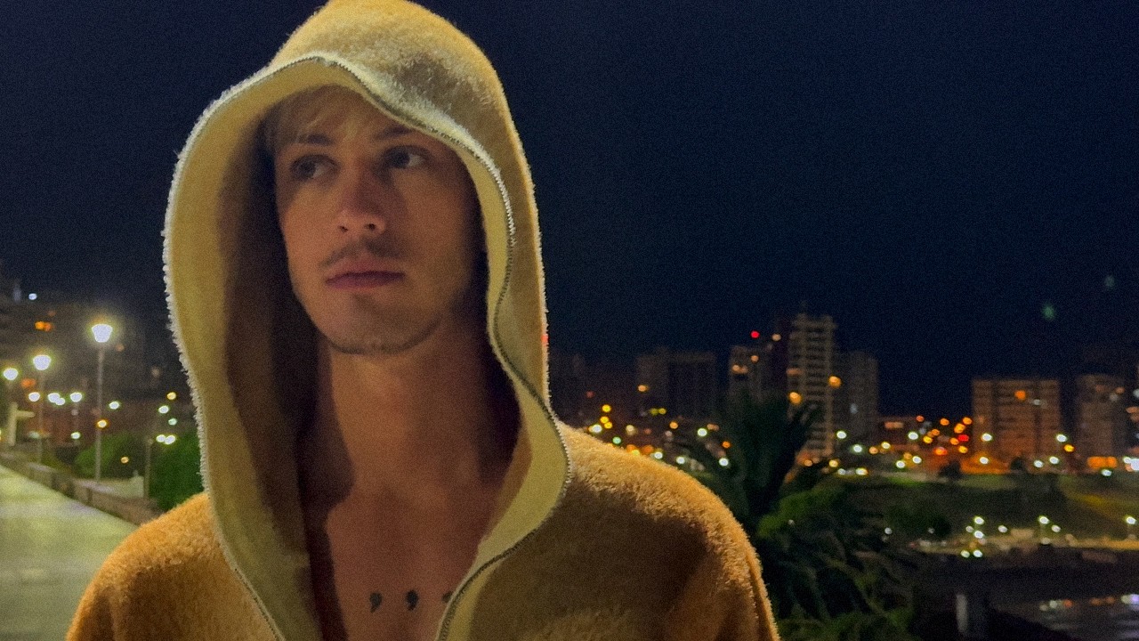 Seven Kayne, Karlo - mirando la luna (Video Oficial)