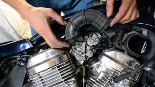 картинка: Устанавливаем карбюраторы на Хонду Стид и рассуждаем о ремонте мотоциклов.