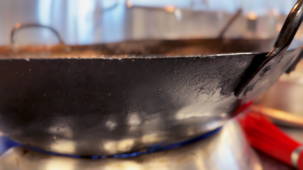 鶏は豚より美しい Chicken Is More Beautiful Than Pork Ever Was