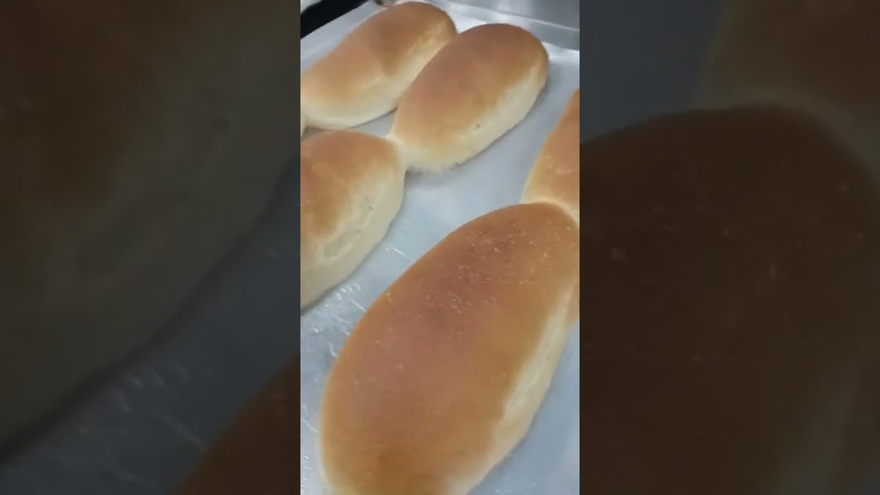 Fresh Baked Vietnamese Baguette B Nh M Vi T Nam I