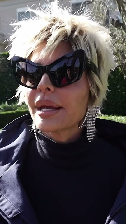 SELLING SUNSET REALNESS WITH LISA RINNA AT THE BALENCIAGA SHOW! #shorts