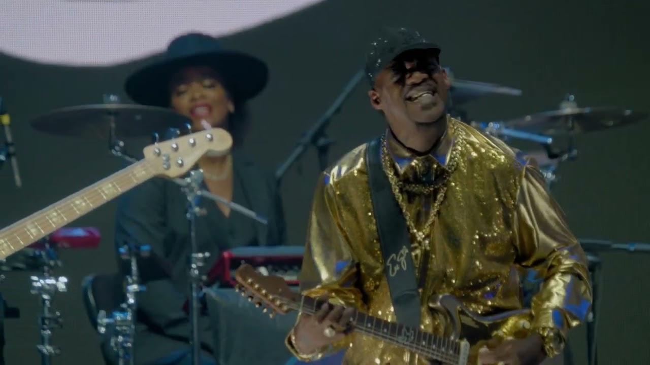 Eric Gales - Crossroads Blues Fest. 2023 auf YouTube ansehen Eric Gales - Crossroads Blues Fest. 2023 auf YouTube ansehen