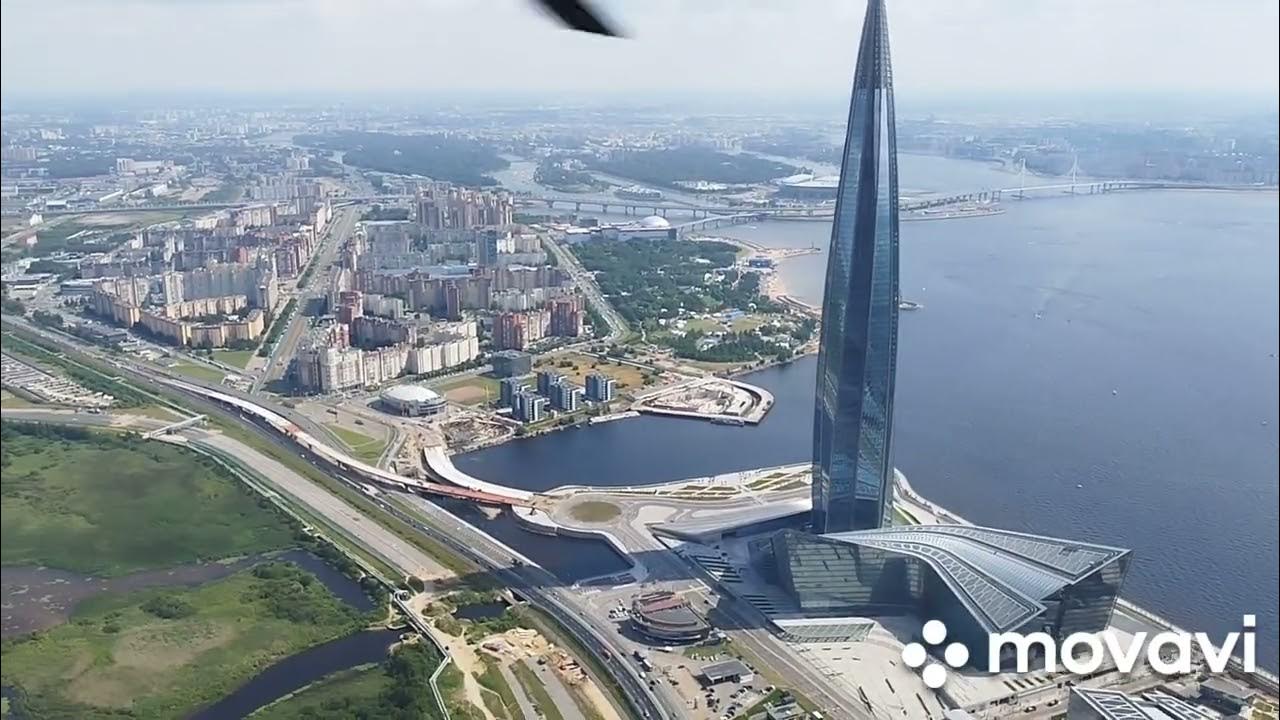 Вертолет над Санкт Петербургом