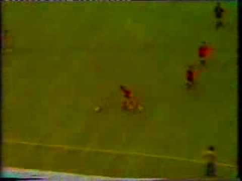 اجمل مراوغة في تاريخ الداربي العاصمي Nacer Guedioura 