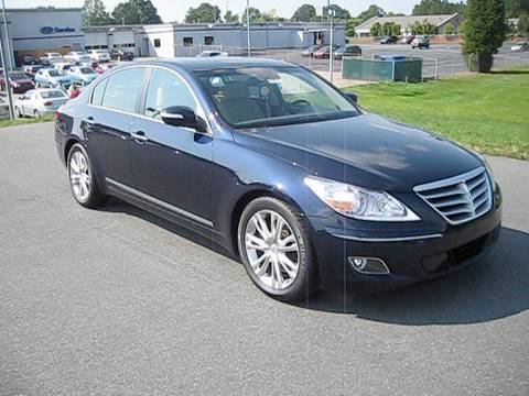 2010 Hyundai Genesis 4.6 Start Up, Engine, and In Depth Review/Tour