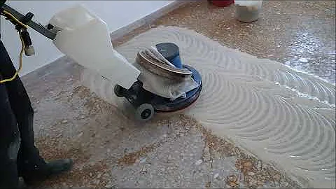 Quanto costa levigare un pavimento in marmo?
