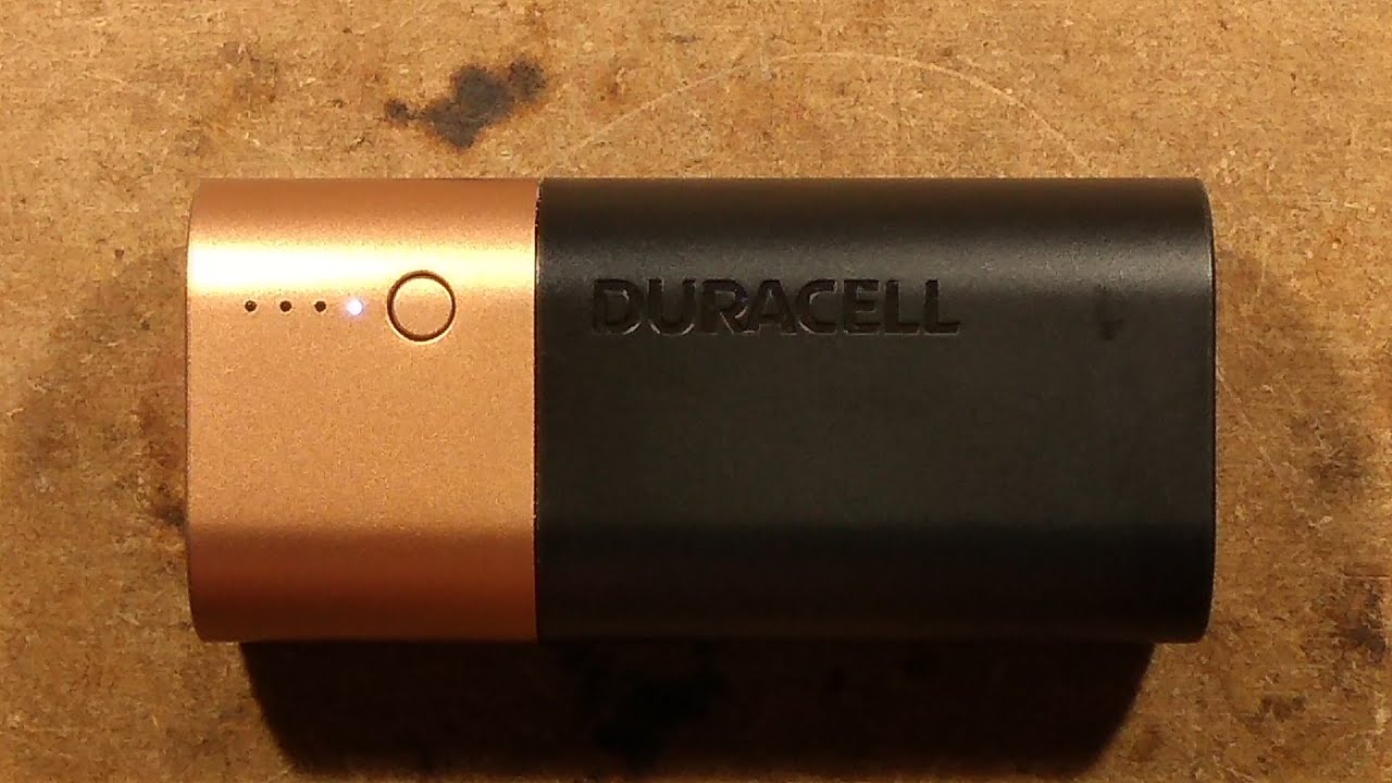 A look inside the Duracell PB2 power bank.