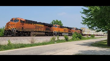 😎 Very Long BNSF Intermodal Carrying JB Hunt & Amazon Containers. 👍💪 (High-Def!)