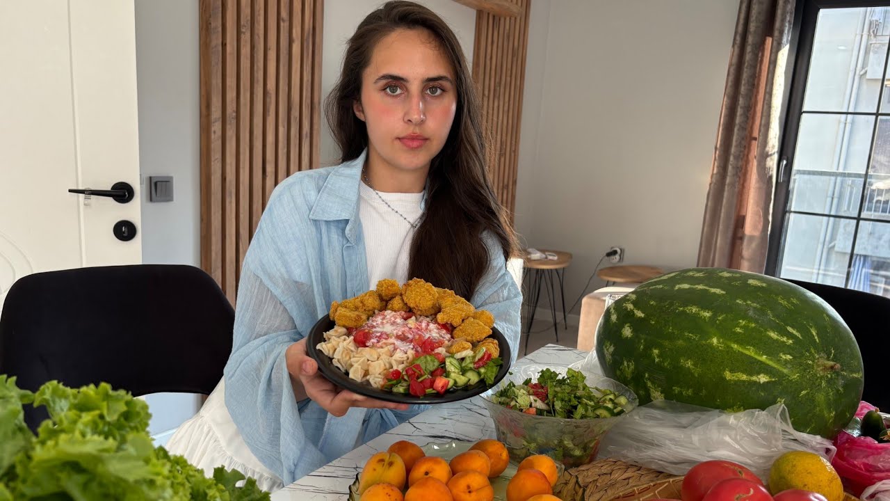 I cook food in Turkey. Turkish bazaar.