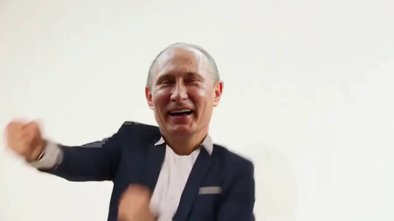 Путин едет на камазе