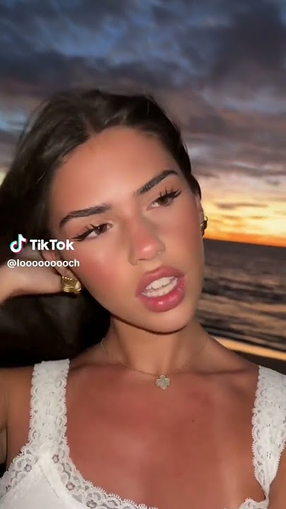 songs to lip sync to! #tiktok #lipsynce #trend #viral #girl #prettygirl #tiktokviral #fyp #sunset #y