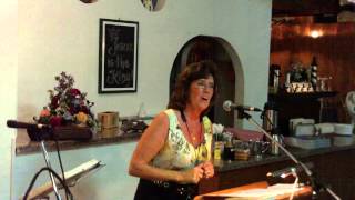 Ulla Britt singt His eyes is on the sparrow