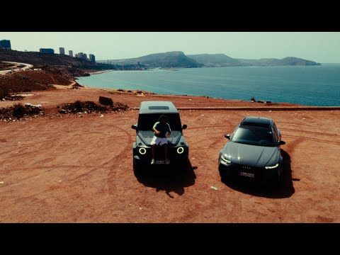 Mougli - EN PILOTANT (Clip Officiel)