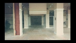 Former Robert's Gifts Sits Empty for Years in Eureka *Closed 2008*