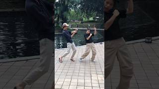 Thai girl teaches me how to dance 🇹🇭