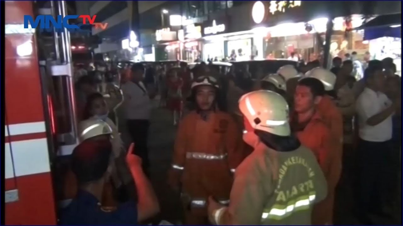 Kebakaran Melanda di  Pusat  Perbelanjaan di  Pasar Lokasari 