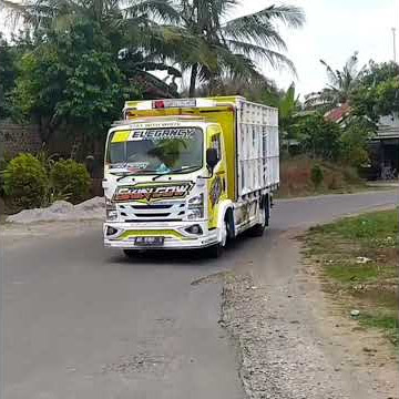 story wa dipatahkan oleh toyota agya di bahagiakan oleh isuzu giga