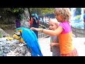 Детский влог - Гладим больших попугаев. Попугай Ара говорит?
