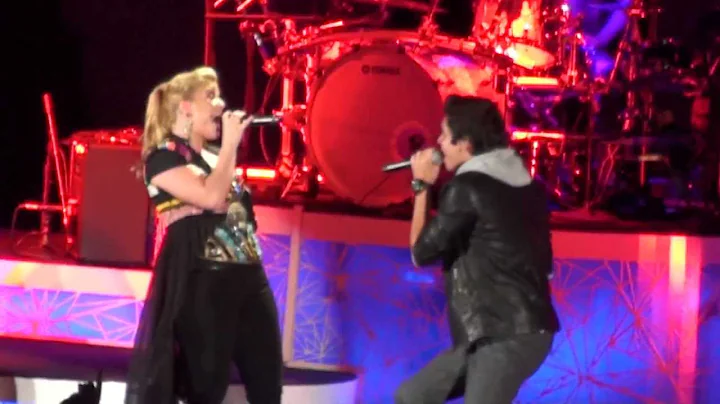 Kelly Clarkson and Jason Farol - Mercy (Hollywood Bowl)