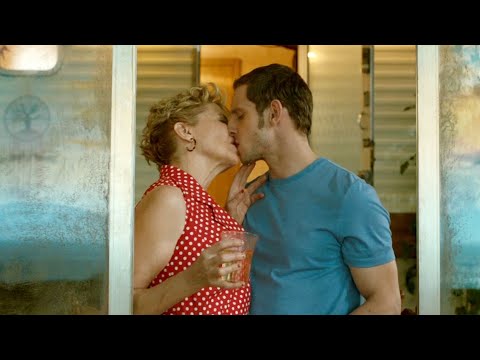 MUJER DE 60 AÑOS TIENE S3X0 CON JOVEN DE 20 RESUMEN (Resumen De Peliculas)