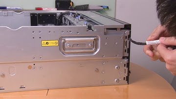 Lenovo ThinkSystem SR860 V2 installing a front VGA assembly
