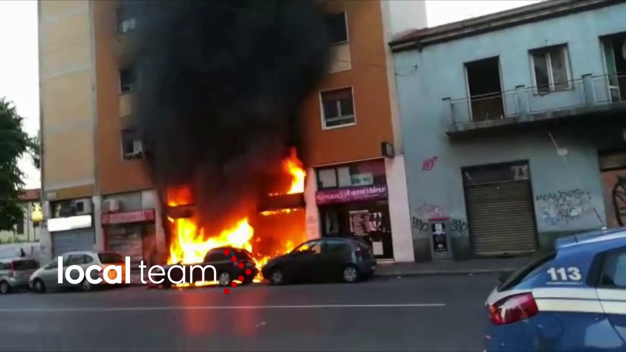 Milano, incendio palazzo in via Padova