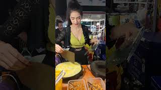 ข้าวห่อไข่เจ้าดังโซเชียล  #น้องฝ้ายไข่ห่อข้าว  ตลาดศรีหอมเวียงจันทน์ ประเทศลาว Laos Streetfood