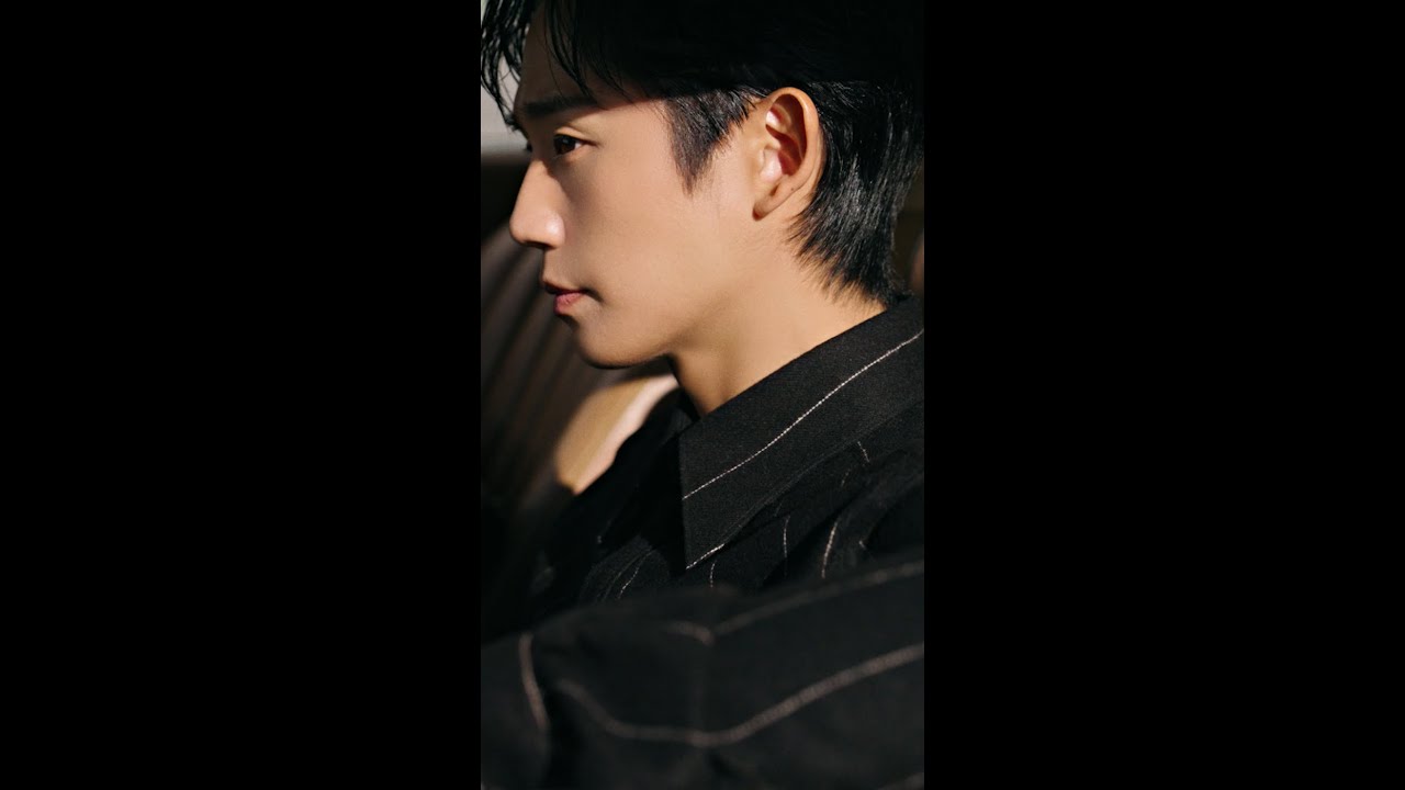 The new #DGFW25 Men's Campaign featuring Jung Haein - YouTube
