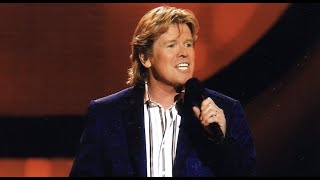 Herman’s Hermits Peter Noone Finds a New Generation of Fans