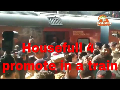 housefull-4-promote-in-a-train