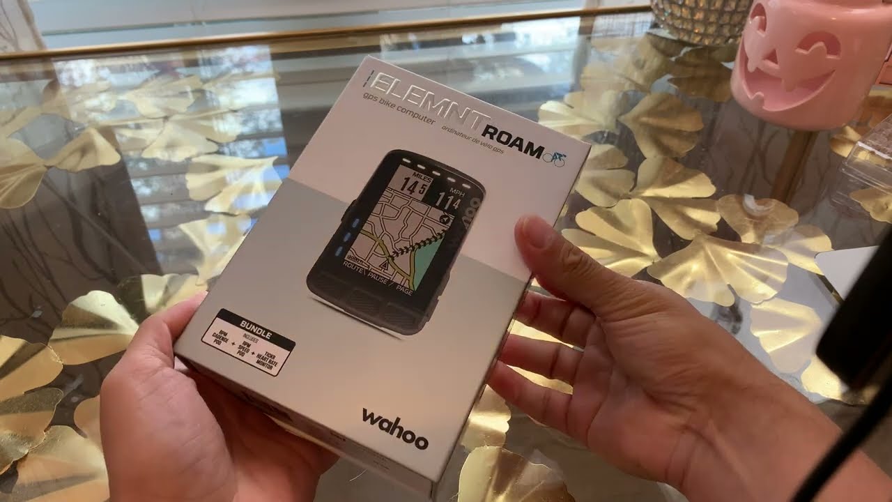 Wahoo ELEMNT ROAM V2 vs V1 Unboxing & Review 