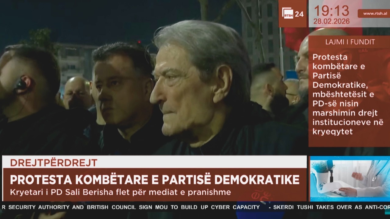 Berisha në krye të protestës: Marshim revolte për të shprehur pakënaqësinë qytetare