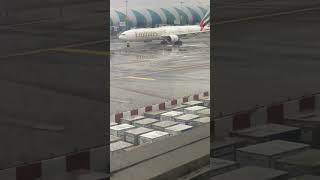 emirates airlines, best airline in the world #airportfashion #airportstyle #aircraft #plane