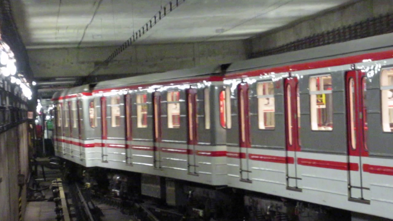 Prague, underground/subway/metro, line B, terminus station Černý most, Tuesday, 16.05.2017.