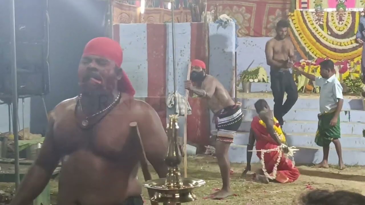 சின்ன பலவேசத்திற்கும் சல்லடம் அனிந்து விடும் பெரிய பலவேசம்