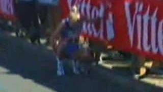 Paula Radcliffe London Marathon 2005 - Peeing and Winning