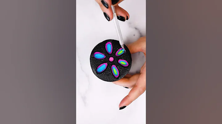 Layered Frosting Flower Cupcake Design #shorts