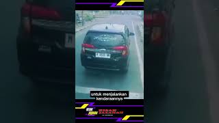 Sopir truk geram melihat mobil hitam macet karena sopirnya pemula #shorts